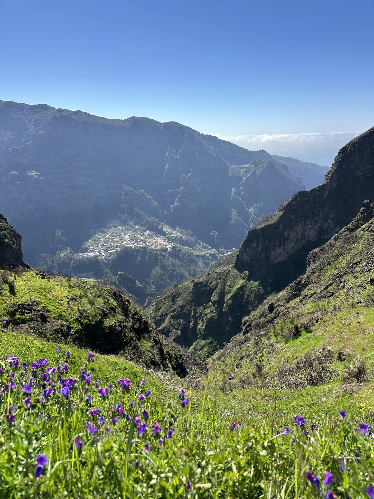 Boca da Corrida to Pico Grande Hike