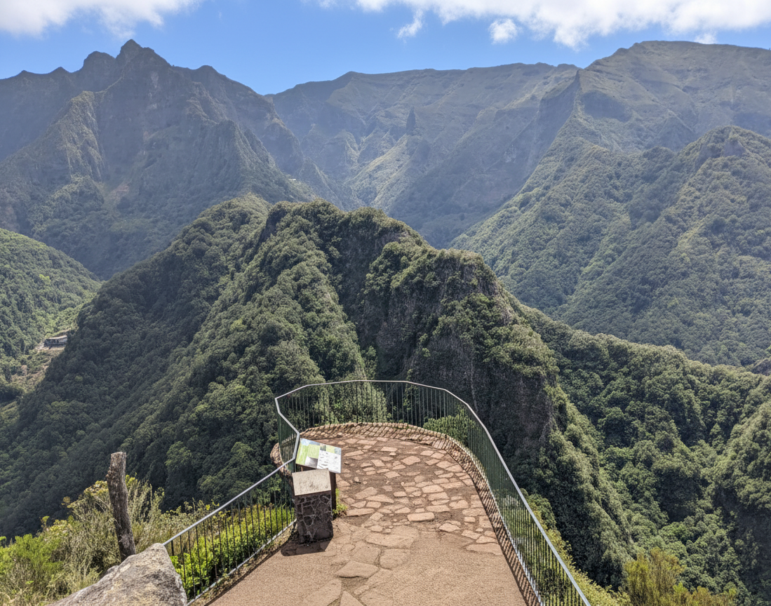 PR 11 - Vereda dos Balcões